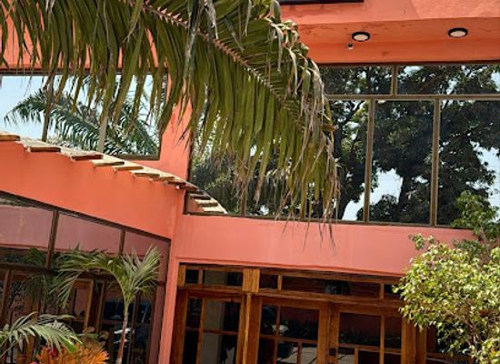 guinea/mount-kakoulima/restaurant/nomad