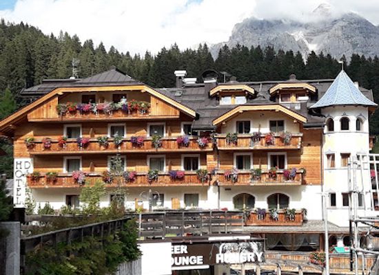 italy/madonna-di-campiglio/restaurant/hungry-wolf