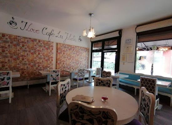 ecuador/macas/restaurant/cafe-julieta