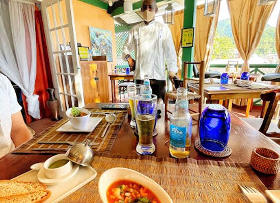 saint-lucia/anse-la-raye/restaurant/orlando-s-restaurant-bar