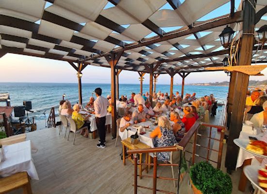 cyprus/kyrenia/lapta/restaurant/blue-song-restaurant