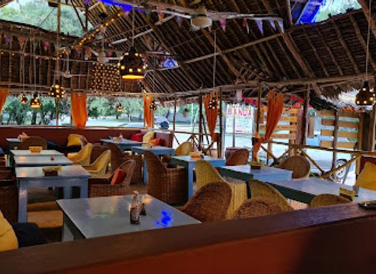 kenya/diani-beach/restaurant/tiki-bar