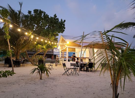 maldives/huraa/restaurant/liyus-pizza-huraa