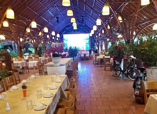 vietnam/vung-tau/back-beach/restaurant/van-chai-restaurant