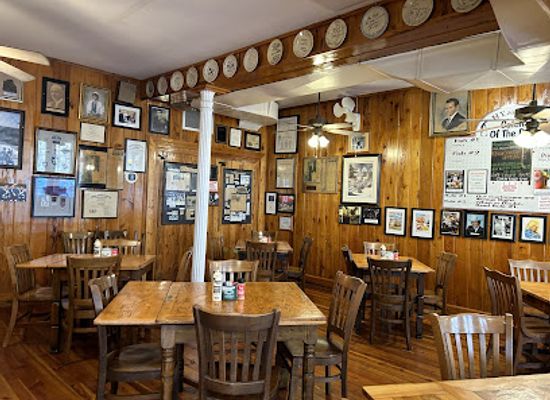 south-carolina/lowcountry/restaurant/hyman-s-seafood