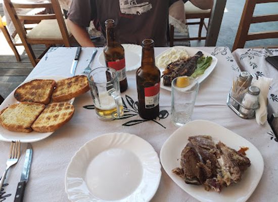 albania/gjirokaster/restaurant/taverna-laberia