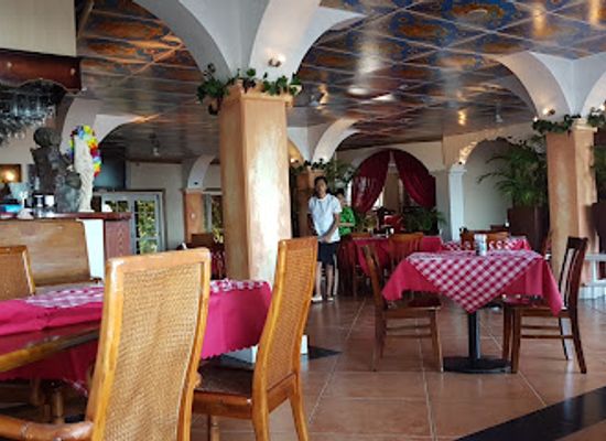tonga/nomuka/restaurant/little-italy-pizzeria-restaurant