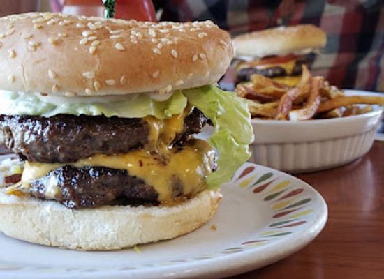 canada/interlake-region/restaurant/rosie-s-cafe