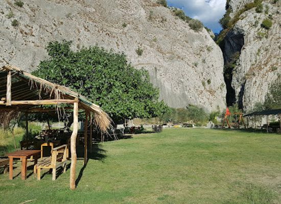 albania/gramsh/restaurant/bar-restorant-kanioni-i-holtes