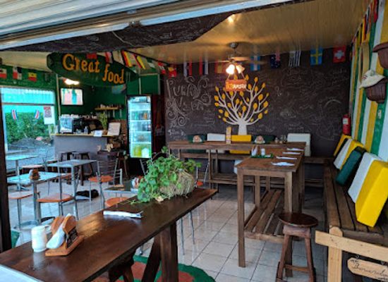 costa-rica/la-fortuna/restaurant/yellow-bark