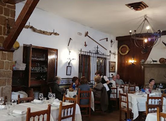 spain/avila/restaurant/meson-del-rastro