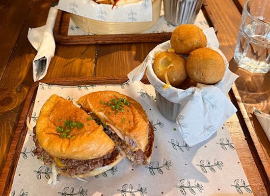 serbia/belgrade/zemun/restaurant/thyme-streetfood-breakfast
