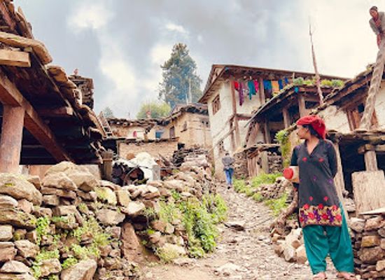 nepal/mid-western-development-region/restaurant/basnet-hotel-hukka-center