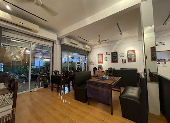 laos/vientiane/restaurant/tango-pub-bar-restaurant