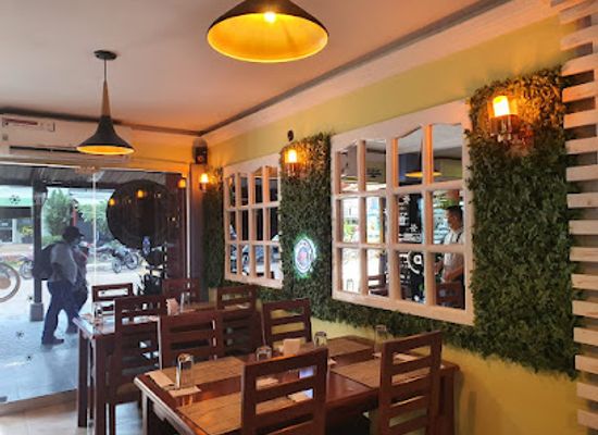 colombia/guaviare-department/restaurant/pimientos