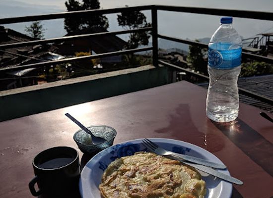 nepal/pokhara/sarangkot/restaurant/hidden-star-guest-house