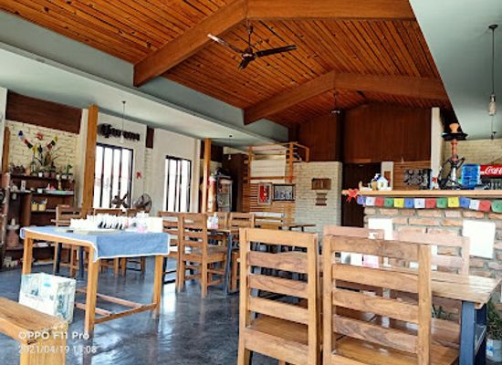 nepal/chitwan-national-park/restaurant/friends-cafe