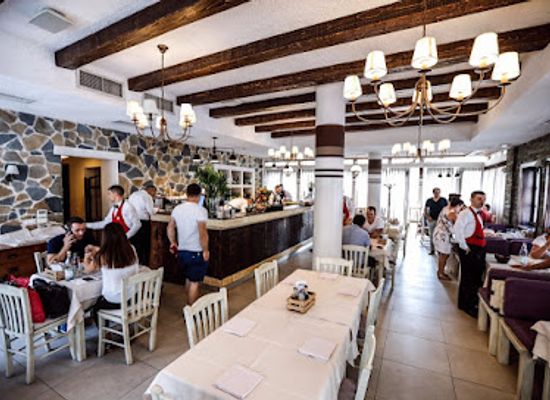albania/tirana/restaurant/era-vila