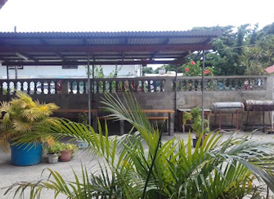 dominica/mahaut/restaurant/rhona-s-barbecue