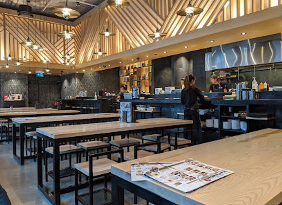canada/toronto/harbourfront/restaurant/kinka-sushi-bar-izakaya-harbourfront