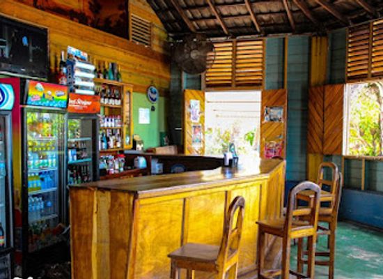 jamaica/cornwall-county/restaurant/little-ochie-seafood-restaurant-bar