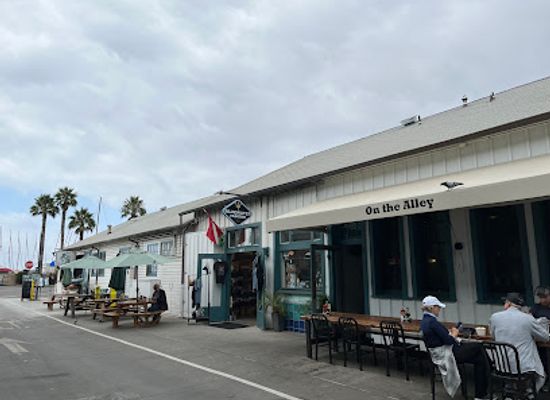 california/santa-barbara/restaurant/on-the-alley