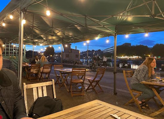 united-kingdom/bristol/harbourside/restaurant/the-olive-shed