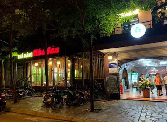 vietnam/quy-nhon/restaurant/nha-hang-nha-san
