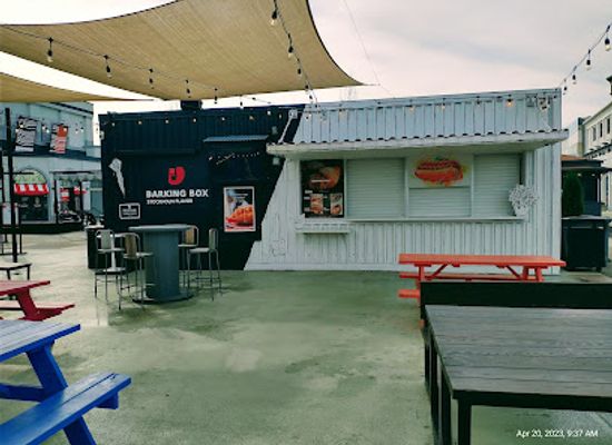 kentucky/newport/restaurant/barking-box