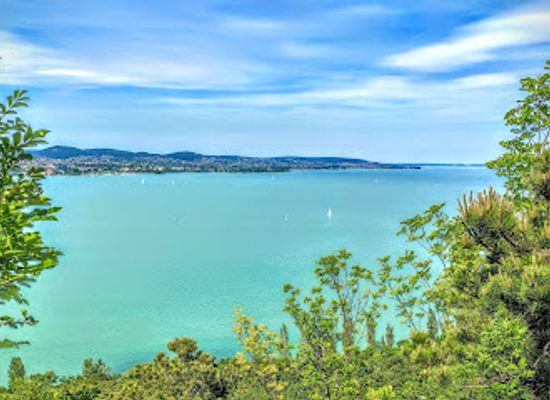 hungary/balaton-uplands-national-park/restaurant/baratlakasok