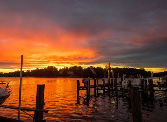 maryland/chesapeake-bay-area/restaurant/yellowfin-steak-fish-house-edgewater-maryland