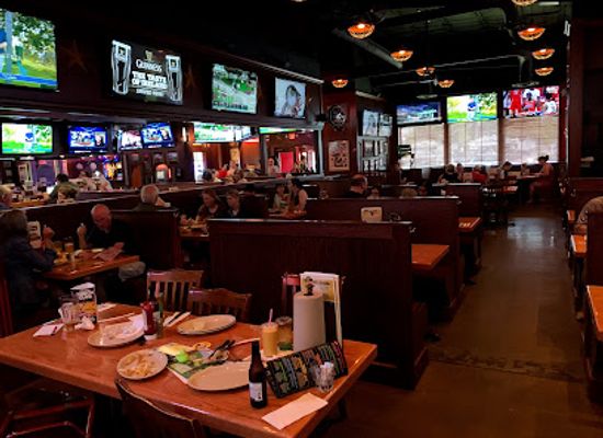 new-york/north-country/restaurant/tully-s-good-times-watertown