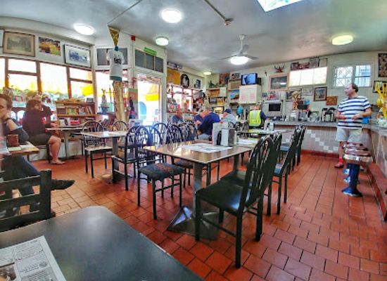 rhode-island/providence/college-hill/restaurant/louis-family-restaurant