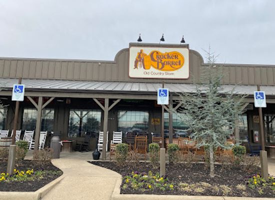 arkansas/jonesboro/restaurant/cracker-barrel-old-country-store