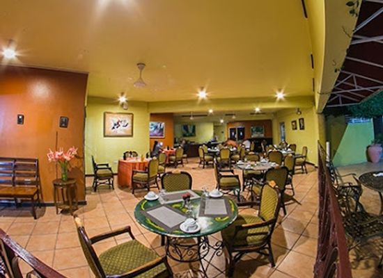 jamaica/kingston/new-kingston/restaurant/mango-tree-restaurant