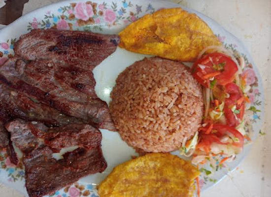 colombia/guajira-peninsula/restaurant/restaurante-donde-la-negra-fina