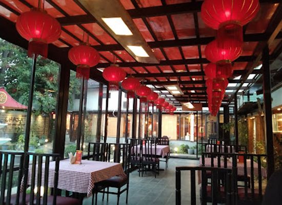 india/kashmir-great-lakes/restaurant/lhasa