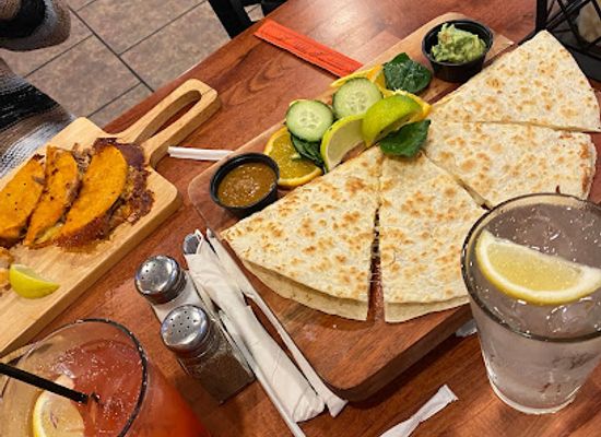 arizona/huachuca-mountains/restaurant/takomaki-mexican-japanese-restaurant