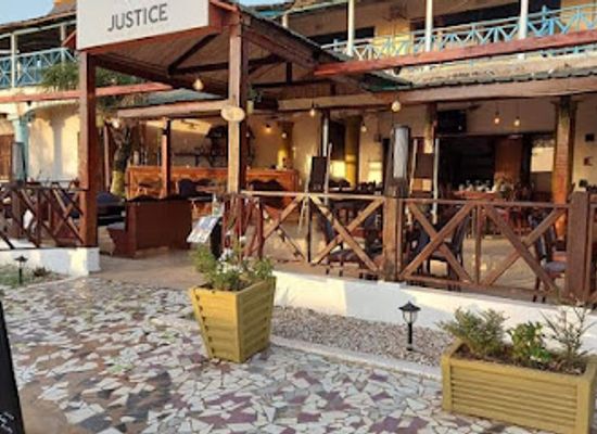 the-gambia/upper-baddibu/restaurant/justice-bar-restaurant