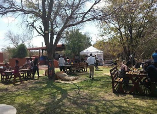 zambia/victoria-falls/restaurant/teddys