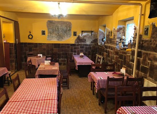 hungary/szombathely/restaurant/matyas-pince