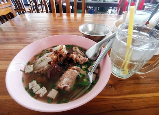 thailand/ubon-ratchathani/restaurant/pakmor-robot