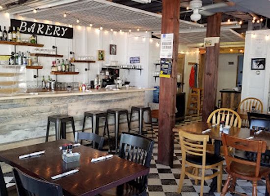 michigan/northern-michigan/restaurant/sam-s-graces-cafe