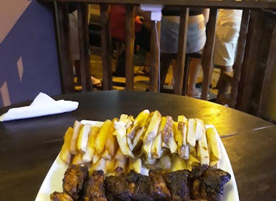 ecuador/tena/restaurant/nando-s-house