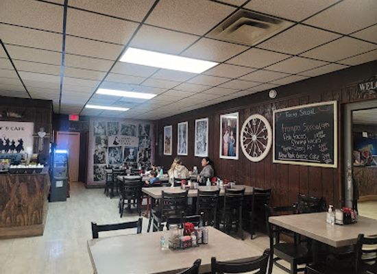 kansas/dodge-city/restaurant/miss-kitty-s-cafe