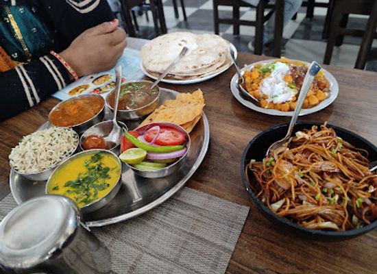india/himalayas/restaurant/hotel-relish