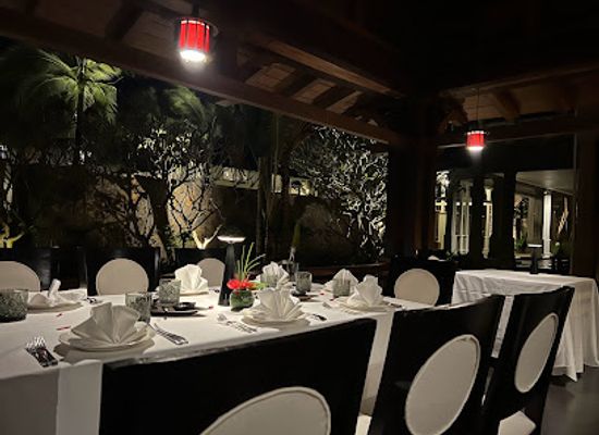 mauritius/le-morne-brabant/restaurant/floating-market-restaurant