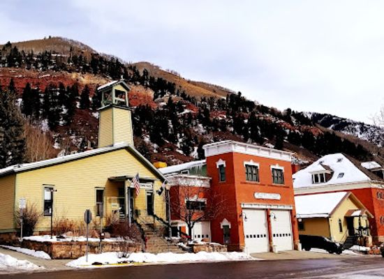 colorado/san-miguel-mountains/restaurant/cornerhouse-grille