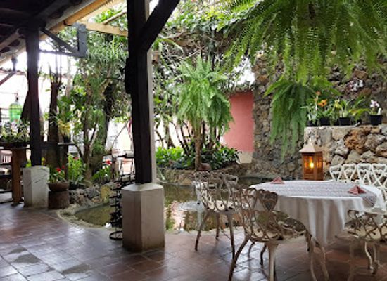 guatemala/verapaces/restaurant/casa-d-acuna