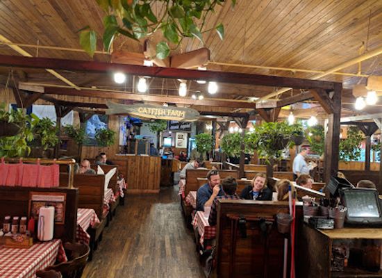 north-carolina/great-smoky-mountains/restaurant/bennett-s-pit-bar-b-que